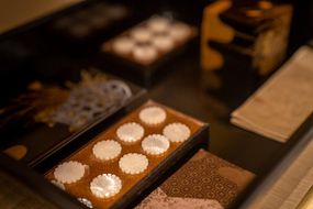 【香道 三品大枝流】大枝流家元のプライベートお香の会（香席）体験 （120分） 261009_A-PQ002