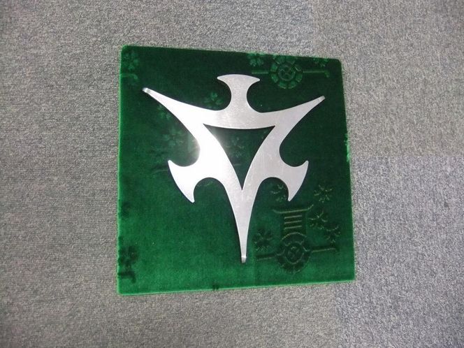 【京都市交通局】市バス車両に付いている局章 261009_A-PX004