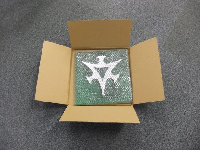 【京都市交通局】市バス車両に付いている局章 261009_A-PX004