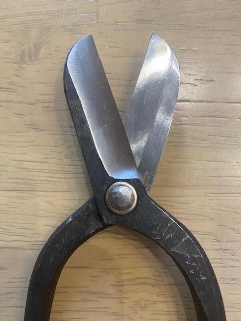 【安重】手打ち花鋏 261009_A-UK002