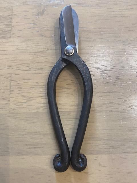 【安重】手打ち花鋏 261009_A-UK002