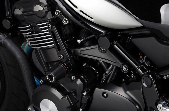 【AELLA】フレームスライダー AE-68134 カワサキ Z900RS［ 京都 バイク カスタム パーツ 人気 おすすめ ツーリング ライダー バイカー メーカー ギア お取り寄せ 通販 ふるさと納税 ］ 261009_A-US004