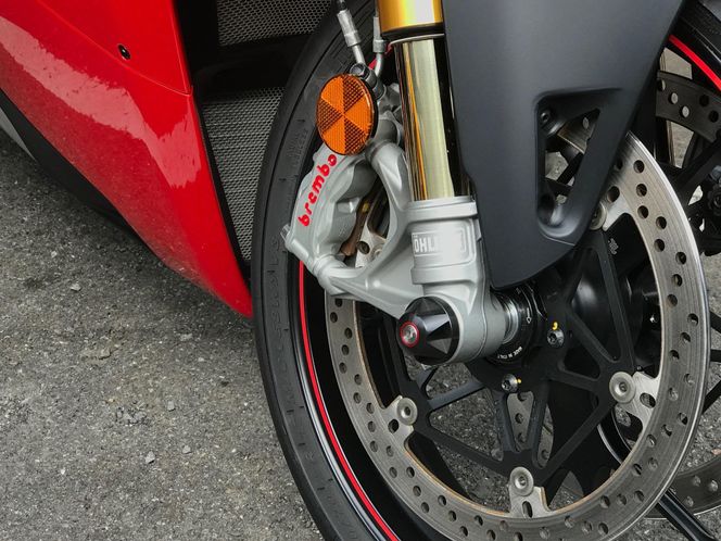 【AELLA】DUCATI パニガーレ/ディアベル｜フロントアクスルスライダー(PANIGALE /DIAVEL) AE-68012 ［ 京都 バイク カスタム パーツ 人気 おすすめ ツーリング ライダー バイカー メーカー ギア ドゥカティ お取り寄せ 通販 ふるさと納税 ］ 261009_A-US019