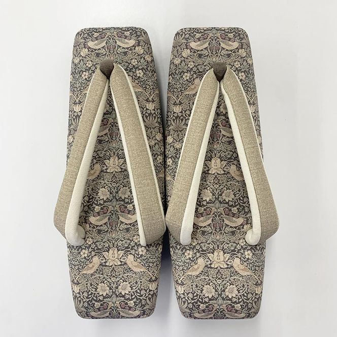 ys{sszysۍgzV&AiMTCY/uEj 261009_A-UU003VC02