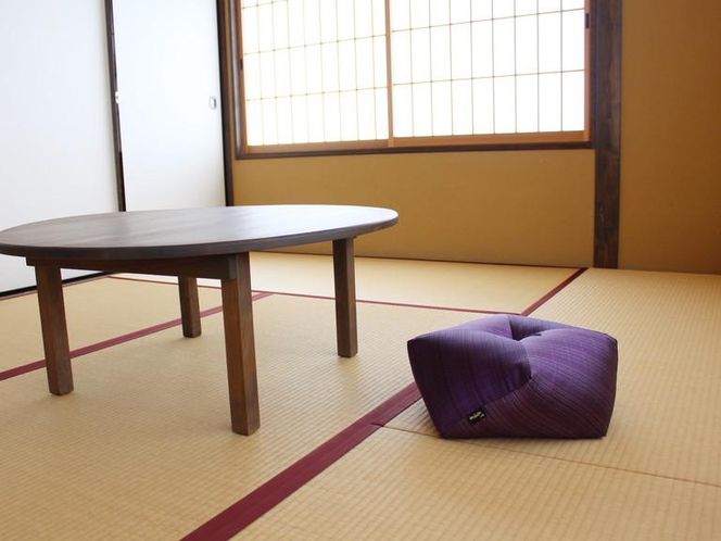 【 洛中高岡屋 】長く楽に座れる寛ぎのアイテム 西陣織 おじゃみ座ぶとん （都縞・紫） 261009_B-BZ10