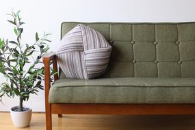 【 洛中高岡屋 】シンプルなデザインと素材感 おじゃみ座布団（グラフ・グレー） 261009_B-BZ78