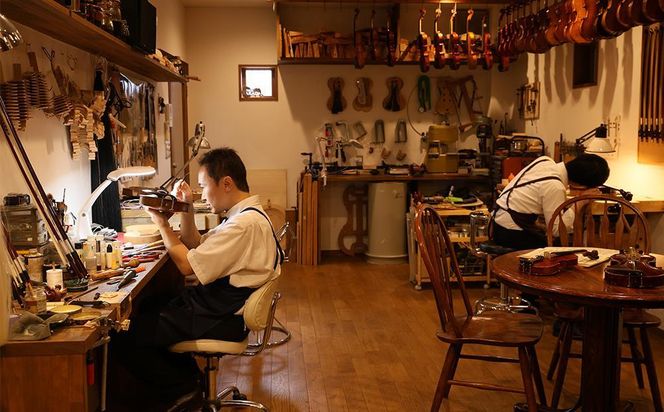 【高島屋選定品】〈Liuteria-TAKADA〉マエストロリュータイオによる弦楽器のためのメンテナンスチケット1万円分［ 弦楽器専門店 メンテナンス チケット 利用券 弦楽器 京都市 アトリエ マエストロ 監修 楽器 音楽 趣味 人気  おすすめ 伝統技術 職人 クラシック 音楽教育 プレゼント ギフト 演奏 高品質 文化体験 ふるさと納税 ］ 261009_A-TY090