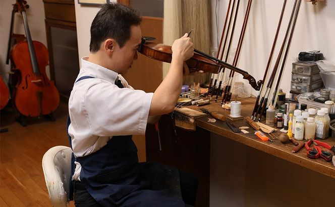 【高島屋選定品】〈Liuteria-TAKADA〉アトリエ製マエストロ監修の入門用バイオリンセット［ 弦楽器専門店 バイオリン セット 京都市 アトリエ マエストロ 監修 楽器 初心者 音楽 趣味 人気  おすすめ 伝統技術 職人 クラシック 音楽教育 プレゼント ギフト 演奏 高品質 文化体験 ふるさと納税 ］ 261009_A-TY093