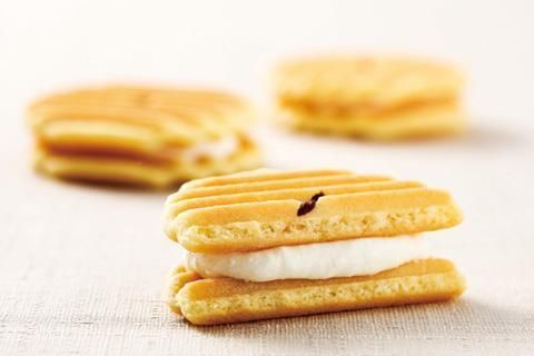 【高島屋選定品】【鼓月】姫千寿せんべい三段箱（シュガークリーム12枚入、有機抹茶12枚入、有機ほうじ茶12枚入）［ 京都 老舗 和菓子 千寿せんべい 有名店 和菓子 人気 おすすめ お菓子 スイーツ お取り寄せ 通販 ギフト プレゼント 贈答 ふるさと納税 ］ 261009_A-XD010