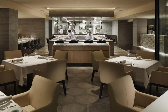 【高島屋選定品】【THE THOUSAND KYOTO】ザ・サウザンド京都 ギフトチケット1万円分［ 京都 京都駅 至近 アクセス 抜群 次の千年の心地よさ ホテル 割引 チケット 宿泊券 ギフト券 人気 おすすめ 宿泊 旅行 観光 宿 ］ 261009_A-XE004