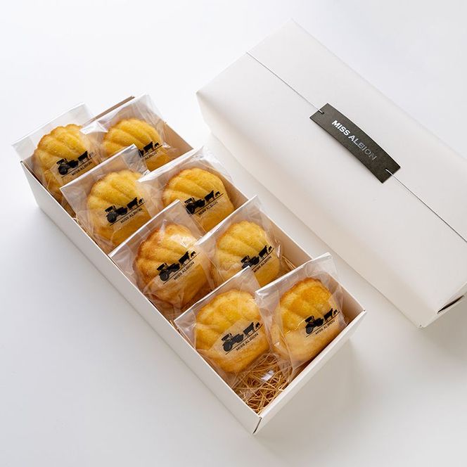 牧場マドレーヌ８ケ入　AM00615