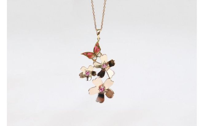 【七宝】小さな蝶とお花のペンダント K18・K10（チェーン50cm） - ギフト包装付き - 232238_WW120-PR