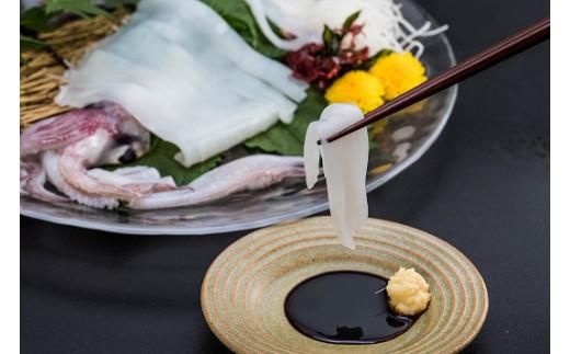 鳥取賀露港 天然白いか・天然岩がきセット【かねまさ・浜下商店】 312011_AZ003