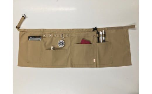 ギャルソンエプロン 日本製 Ｍサイズ color：カーキ【ギャルソン　エプロン　日本製　Mサイズ　カーキ　お尻まで覆うデザイン　ポケット　ポリエステル　速乾　 大阪府 門真市 】 272230_BC002VC02