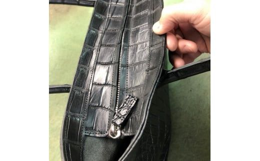 クロコダイルトートバッグ【クロコダイルトートバッグレザーバッグ革クロコスエード男性サイズナイルクロコダイル幅広贅沢一枚のクロコ大阪府門真市】 272230_BE011