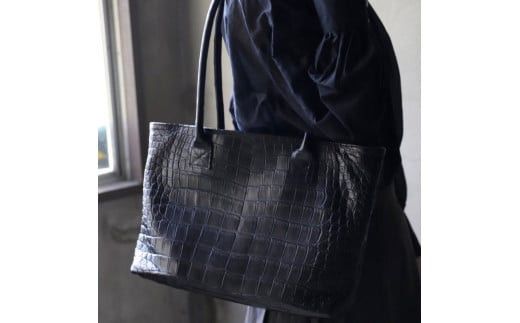 クロコダイルトートバッグ【クロコダイルトートバッグレザーバッグ革クロコスエード男性サイズナイルクロコダイル幅広贅沢一枚のクロコ大阪府門真市】 272230_BE011