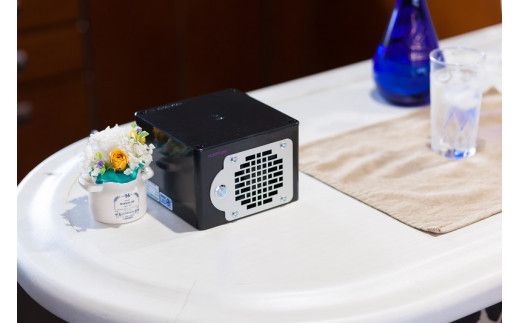 紫外線LED空気清浄機 KOROSUKE（ブラック） 卓上 コンパクト 空気清浄機 除菌【活性酸素 有害物質分解 メンテナンスフリー 安全性 二酸化チタン粒子 ミニサイズ お中元 お歳暮 父の日 大阪府 門真市 】 272230_AV002VC03