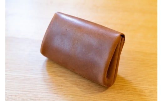 革ボタンのミニ財布・小銭入れ（ブラック）【ボタン二つ穴デザイン コンパクトサイズ モストロレザー使用 エイジング 布で乾拭き ファッション小物 お中元 お歳暮 父の日 母の日 ギフト用 大阪府 門真市 】 272230_AY011VC02