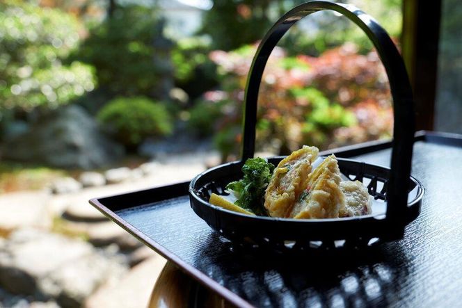 【京都木や】季節の贅沢懐石ペアお食事券［ 京都 山科 京料理店 京懐石コース 食事券 2名様分 人気 おすすめ グルメ 古民家 日本庭園 お取り寄せ 通販 送料無料 ふるさと納税］ 261009_A-FD002