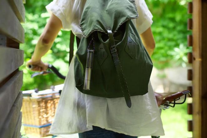 【世界初の全方位受光ソーラー】スフェラースティック（ソーラーLEDペンライト）＜グリーン＞［ 京都 世界初 太陽電池 スフェラ―パワー ランプ アウトドア キャンプ LEDライト LED 災害用 電気 間接照明 照明 ふるさと おしゃれ かっこいい 京都 通販 送料無料 ふるさと納税 ］  261009_B-TM04