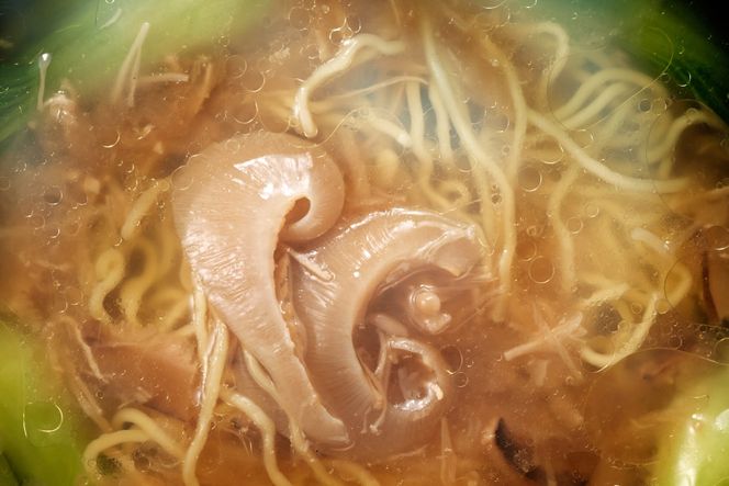 新仙台藩名物・気仙沼ふかひれ姿煮ラーメン４食入り [丸光製麺 宮城県 気仙沼市 20563383] 