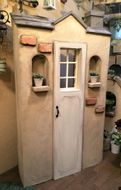 ＜Moon Rabbit＞お庭道具が隠せる小屋型のシャビー塀 ｜ エクステリア 庭 ガーデニング 屋外 ガーデンファニチャー