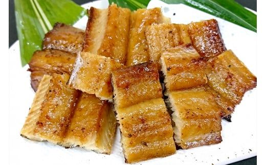 【アナゴみりん干し（450-500g）、一夜干しするめ（2～4枚）セット 冷凍】※発送目安：入金確認後、順次発送します。香住で水揚げされたアナゴとするめ。当店の人気商品で、酒のおつまみにはもってこいです。自然の旨みをたっぷり味わってください。絶妙の塩加減 大人気 ふるさと納税 送料無料 兵庫県 香美町 香住 酒肴 おつまみ イカ あなご 宿院商店 33-10