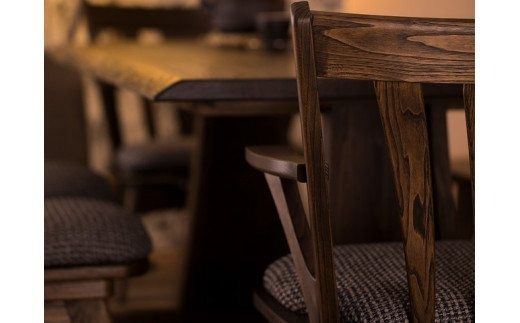 悠プレミアム LDチェア(肘付・回転)背クッション付き【国産栗材】JYU-LC31AK PGK/EハウゼンNV