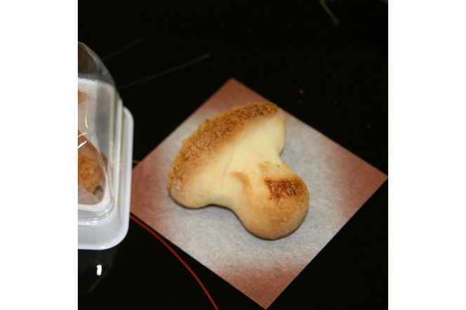 ※焼き菓子　銘菓・かぶちまつたけをシックな巾着袋に入れてお届け。全国菓子大博覧会で名誉総裁賞受賞！