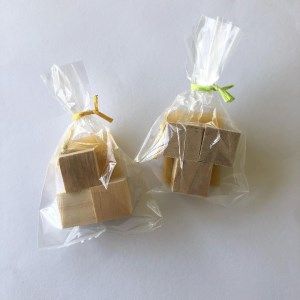 C-62 アロミーユオリジナル 天然100%精油6本＆木のキューブセット