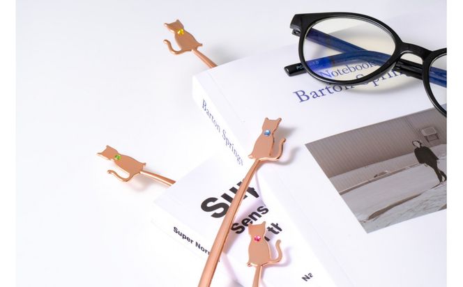 【誕生石ブックマーカー】＜5月 エメラルド＞ 猫しおり 読書 おしゃれ 敬老の日 父の日 ブックマーク 栞 ねこ ギフト 232238_CM028VC05