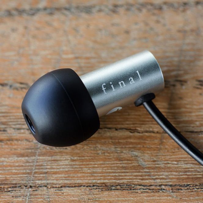 マイク付きハイレゾイヤホン final  E2000C MATT SILVER 141305_DC25VC02