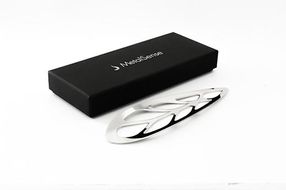 板金加工会社が製作する靴べら「メタルセンス　葉っぱB」 141305_EC08