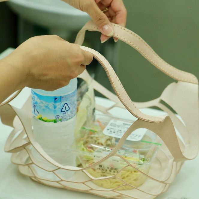 SKLO 持ち手のカラーを選べる！床革のテイクアウトBAG【Camel】 141305_EL01VC01