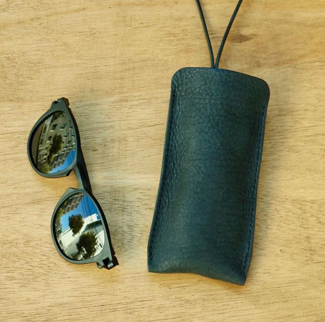 SKLO 首かけメガネケース(L)【Black】 141305_EL04VC04