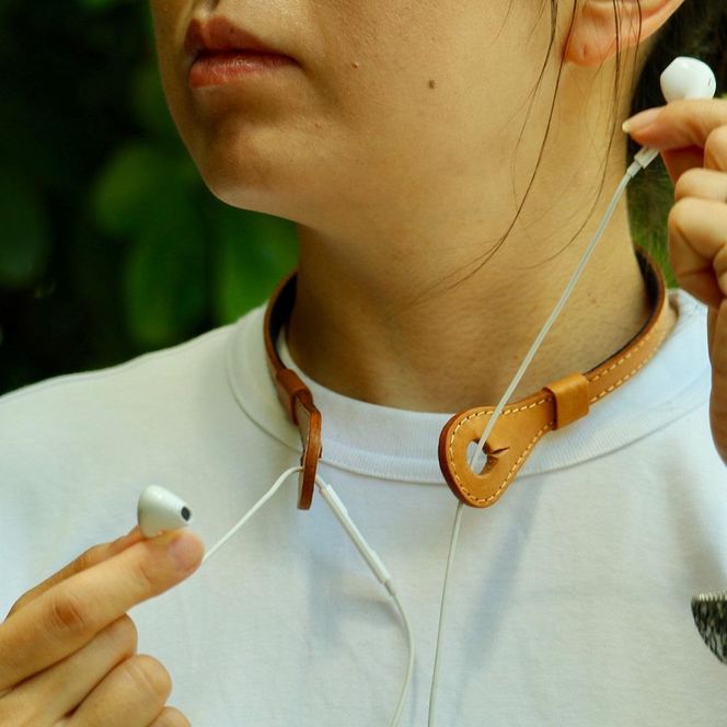 SKLO イヤホンネックホルダー iHooc　Sサイズ【Natura × 裏地 Beige】 141305_EL06VC03