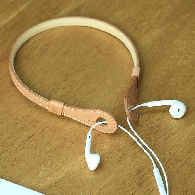 SKLO イヤホンネックホルダー iHooc　Mサイズ【Natural × 裏地 Beige】 141305_EL07VC03