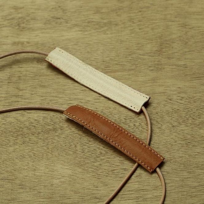 SKLO 肩掛けシンプルスマートフォンポーチ　Gray 141305_EL16VC03