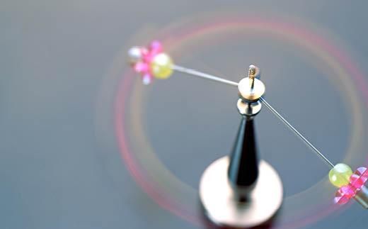 【かわさきマイスター考案】やじろべえゴマ（台先広いタイプ） 141305_EM01