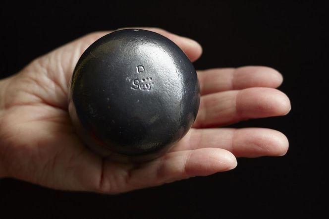 鉄彫刻家　飯田誠二作品　鉄本来の音を楽しむ楽器「Sei」（黒錆色タイプ） 141305_GW002