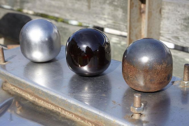 鉄彫刻家　飯田誠二作品　鉄本来の音を楽しむ楽器「Sei」（黒錆色タイプ） 141305_GW002