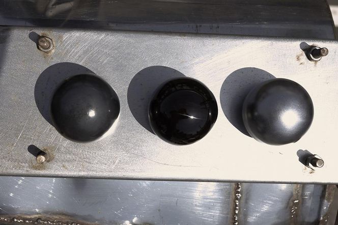 鉄彫刻家　飯田誠二作品　鉄本来の音を楽しむ楽器「Sei」（漆塗装タイプ） 141305_GW003