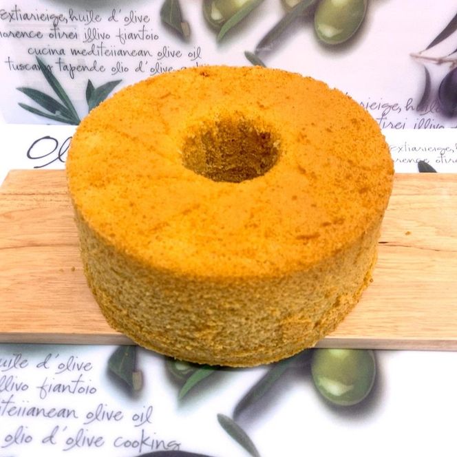 体に優しい全粒粉プレーンシフォンケーキホール（20センチ）1個 141305_HG03