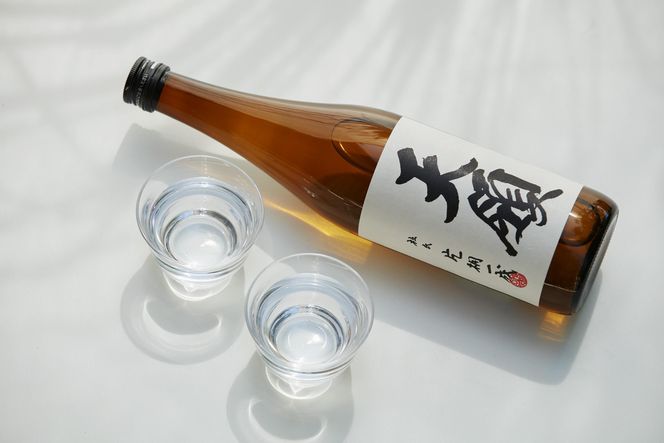 天領酒造 米焼酎 天領 25% & 請福酒造 琉球泡盛 やえやま 30% 本格焼酎 & 琉球泡盛 720ml 2本セット 発売元 株式会社片山 141305_JN05