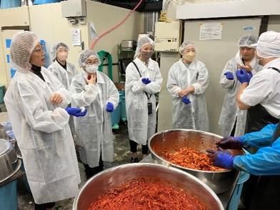 川崎名物キムチ専門店『おつけもの慶』工場見学およびキムチづくりと特別なランチ体験クーポン(1名様分)　慶キムチのカレー1パックお土産付 141305_JV07