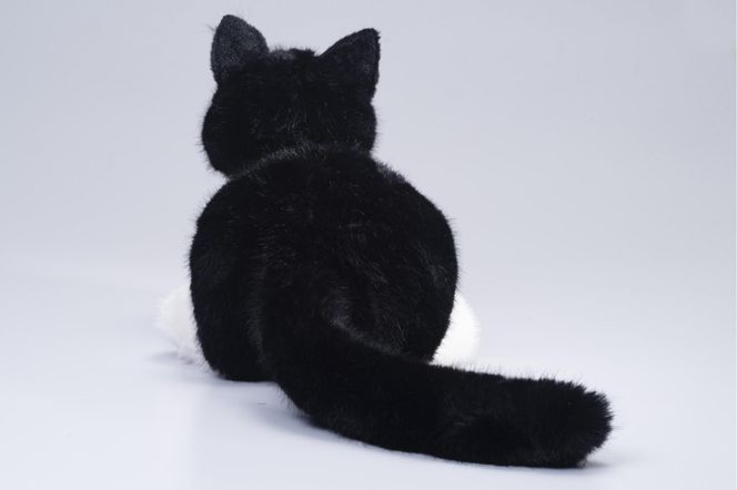 川崎市のロボットメーカーが作る、シニア向けペットの代理ロボット！なでなでねこちゃんEXシリーズ（ハチワレ） 141305_KX01VC05