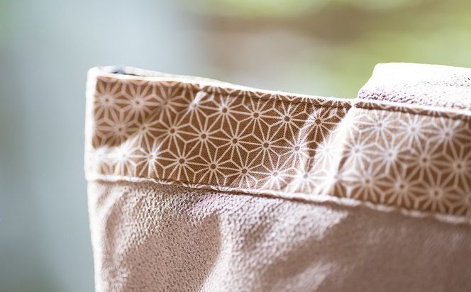 【京都三昌】麻の葉柄手提げバッグ［ 京都 バッグ 職人 手作り 手提げ 鞄 麻の葉 ちりめん 上品 カジュアル フォーマル 雑貨 人気 おすすめ 外出 おでかけ お取り寄せ 通販 送料無料 ふるさと納税 ］ 261009_B-NE05