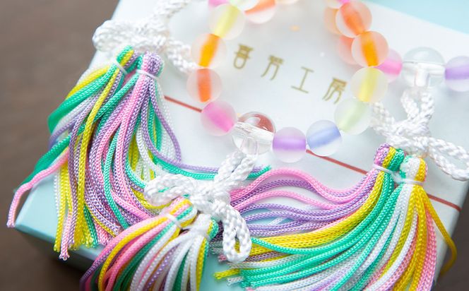 【意匠京念珠板倉】京念珠 数珠屋がつくる 虹色ストラップ［ 京都 数珠 念珠 人気 おすすめ 化粧箱入 証明書付 京都府伝統産業優秀技術 お取り寄せ 通販 送料無料 ふるさと納税 ］ 261009_B-VJ12