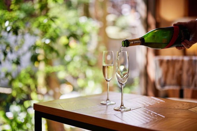 【HOTEL VMG RESORT KYOTO】ギフト券 6,000円分［ 京都 東山 分散型ホテル 京のまち全体がホテル ユニークなコンセプト ホテル 宿泊 ギフト券 割引券 割引 チケット 宿泊券 人気 おすすめ ホテル 宿泊 旅行 観光 グルメ ふるさと納税 ］ 261009_A-LT006