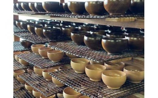 めいぼく椀テッラ大 2樹種セット(ブナ・サクラ)【めいぼく椀テッラ 13.0φ×7.4cm 手作り ウレタン塗装 国産天然木 おしゃれ プレゼント 記念 お祝い 夫婦 神奈川県 小田原市 】 142069_AR014